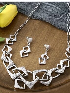 Silver Jewelry Set, necklace and earrings